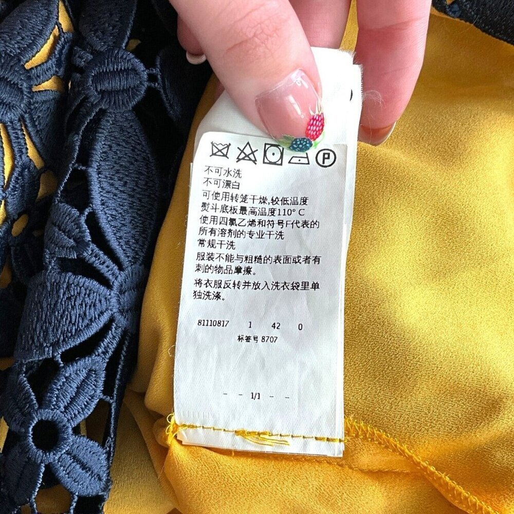 Max Mara Max & Co Size 6 Blouse Broderie Anglaise Navy Gold Short Sleeve V Neck - Picture 14 of 14